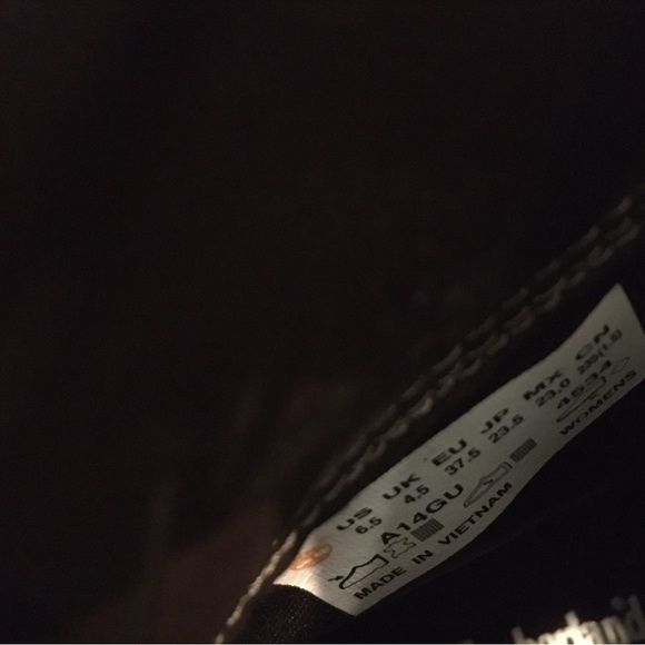 Timberland Brown and Gray Heeled Boots with Chunky Heel - Picture 5 of 5